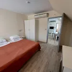 Mariner's - Self Catering - Adults Only فندق