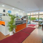 Mariner's - Self Catering - Adults Only فندق
